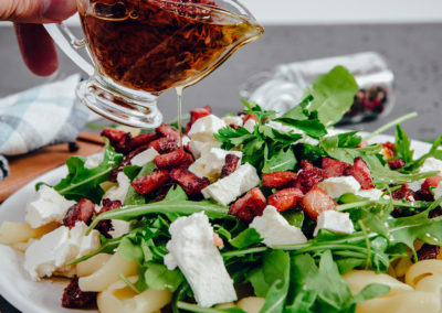 com Rúcula, Tomate Seco, Mussarela De Búfala e Panceta