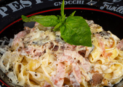 com Presunto e Creme