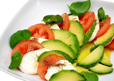 Tricolori Salada De com Abacate, Tomate e Mussarela