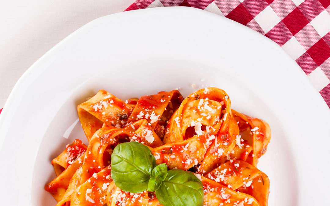 com Molho de Tomates Picantes
