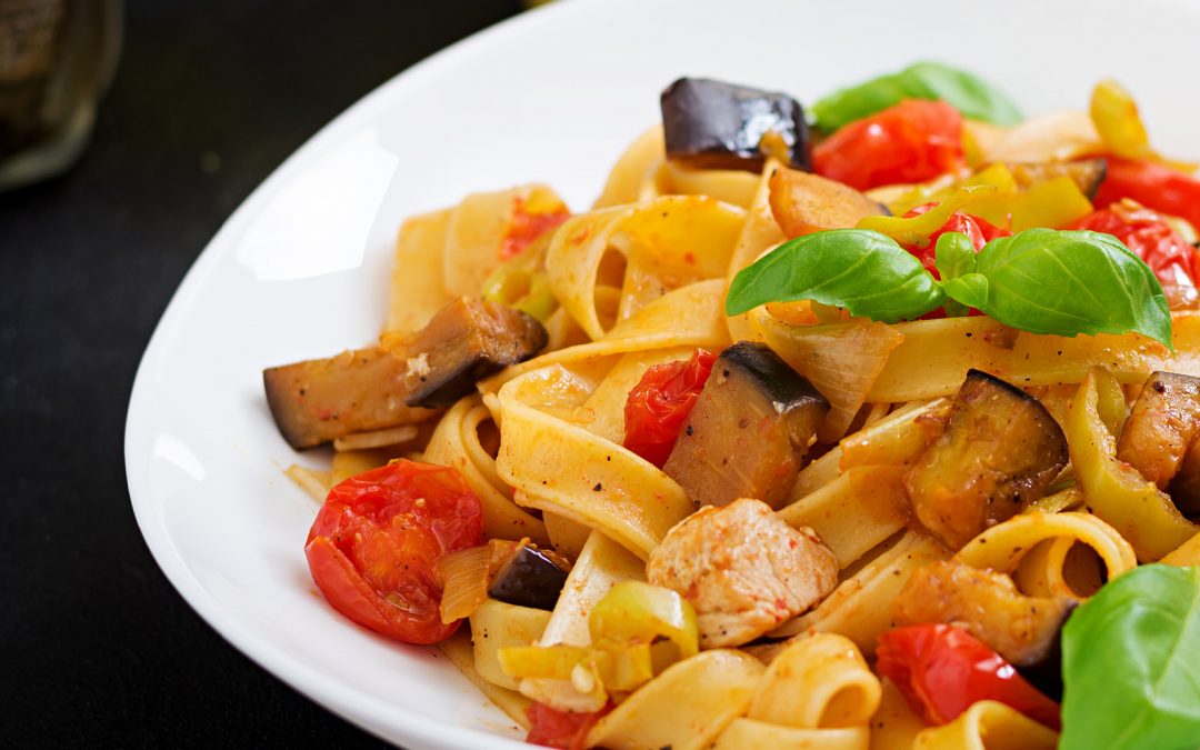 ao Molho de Berinjela com Tomate e Pimenta