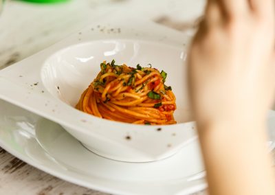 Ninhos DE recheados ao forno