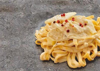 ao Molho de Gorgonzola e Pera