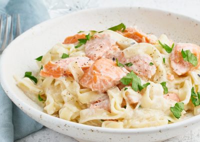 Talharim com Salmão e Champignon