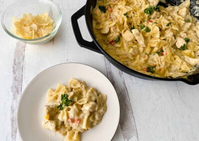 Macarrão Gravata Cremoso com Frango