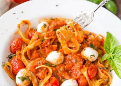 Ninho ao Molho Caprese